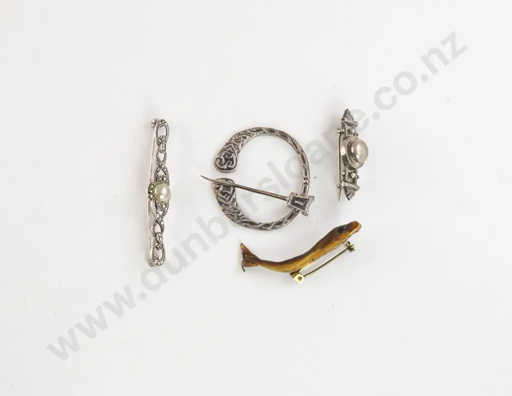 Silver Celtic Penannular Brooch Image 1++