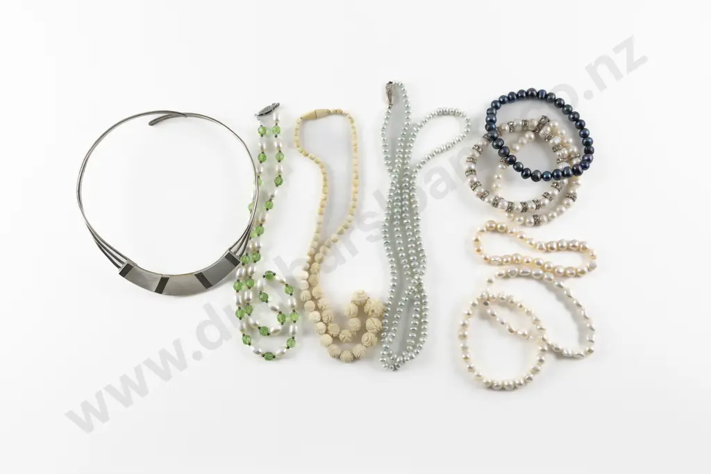 S/S & MOP Choker Necklace Image 1++