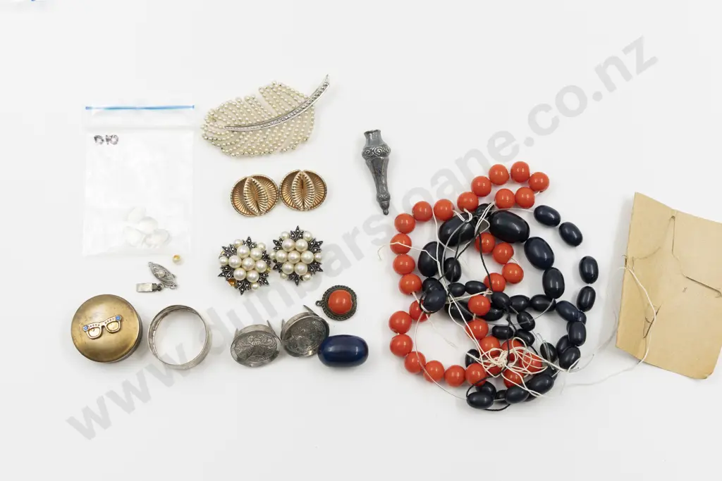 Small Collection Costume Jewellery Image 1++