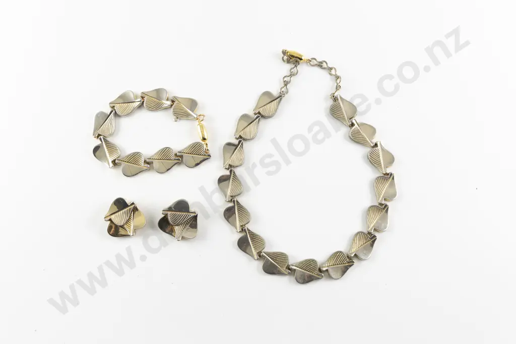 Kramer Jewellery Creations founded in 1943 Demi-Parure Image 1++