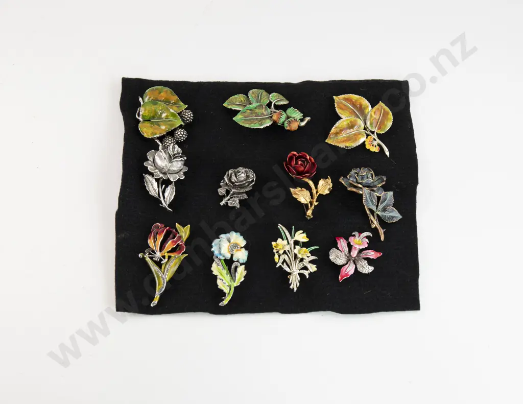 Collection of Assorted Flower Brooches Image 1++