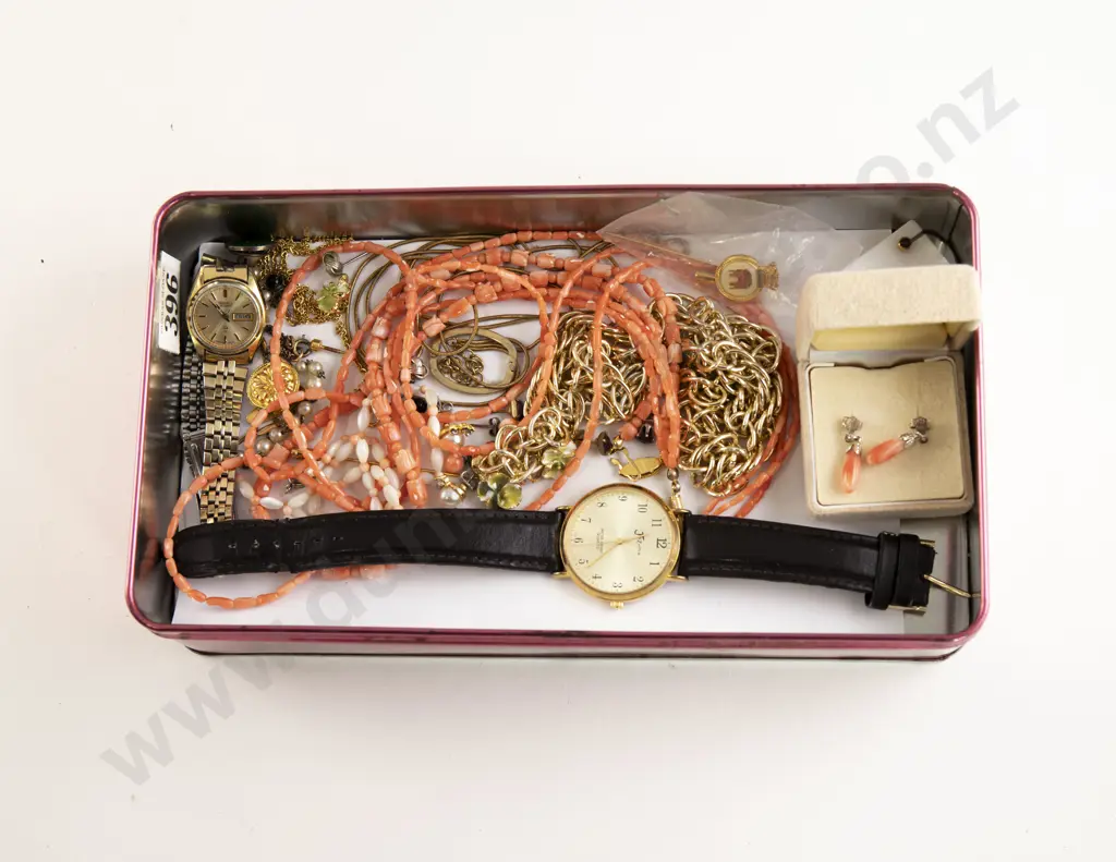 Small Quantity of Assorted Jewellery Image 1++