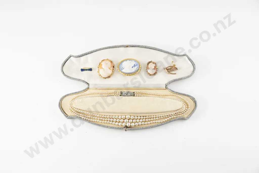 Vintage Lotus Imitation Triple Strand Pearl Necklace in Original Box Image 1++