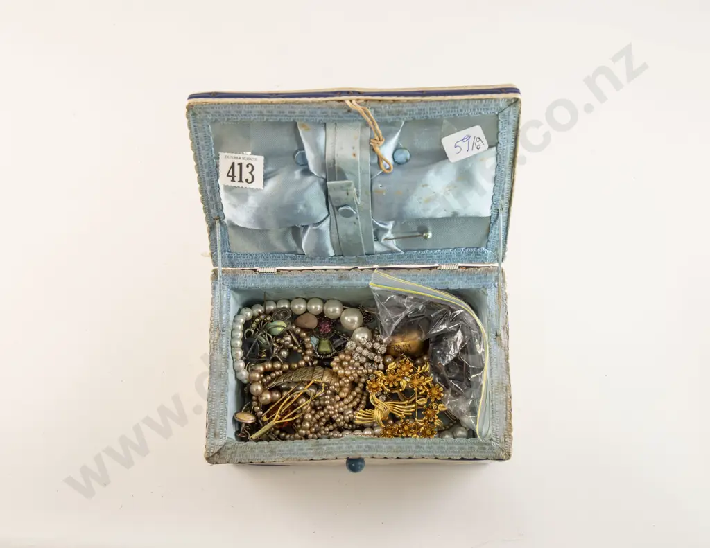 Small Qty Vintage Costume Jewellery Image 1++