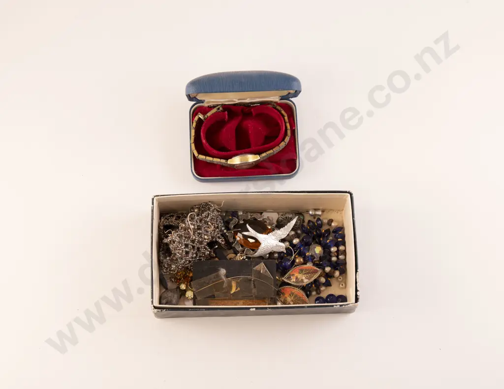 Quantity of Various Costume Jewellery Image 1++