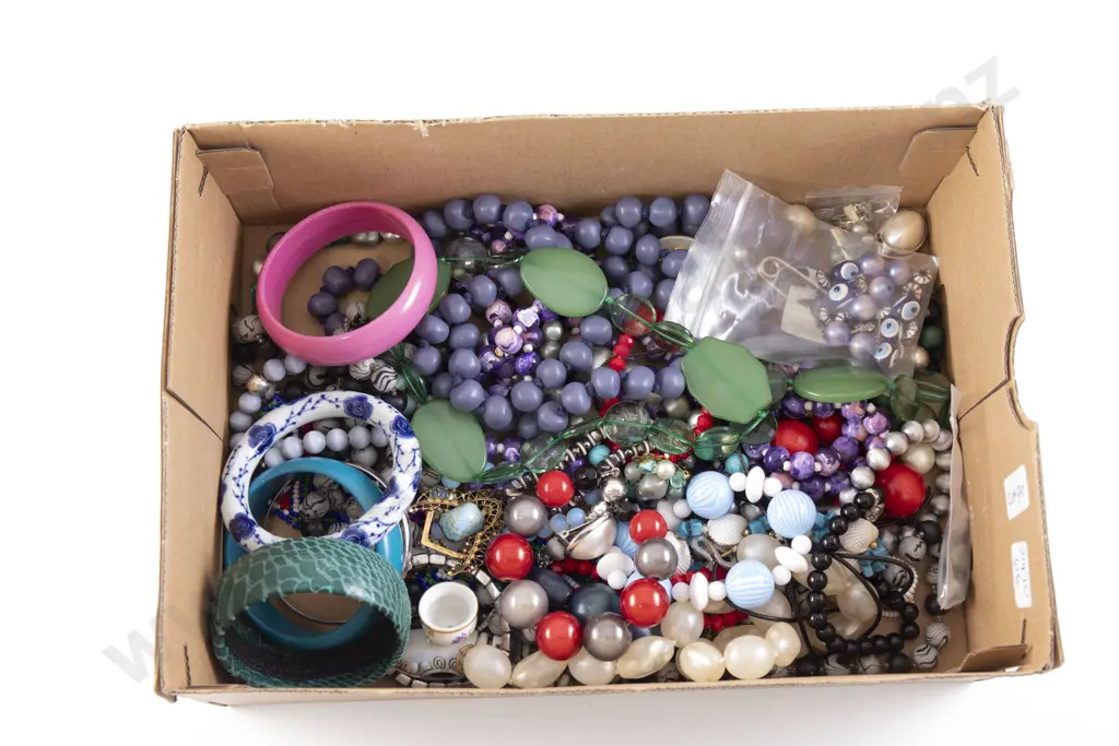 Collection Assorted Costume Jewellery Image 1++