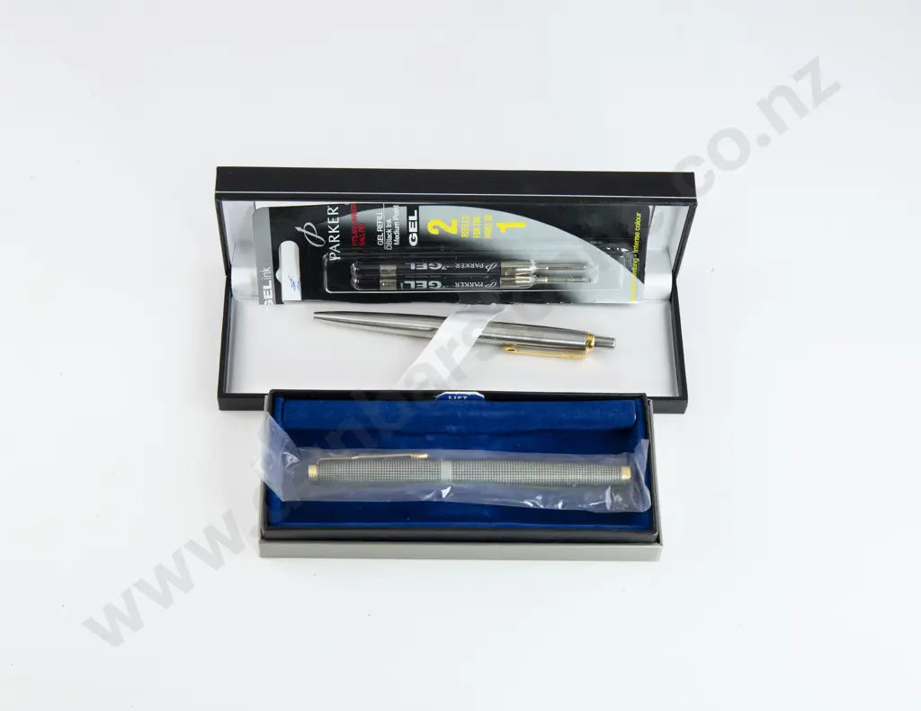 Cased Parker Ballpoint Pen and Fountain Pens Image 1++