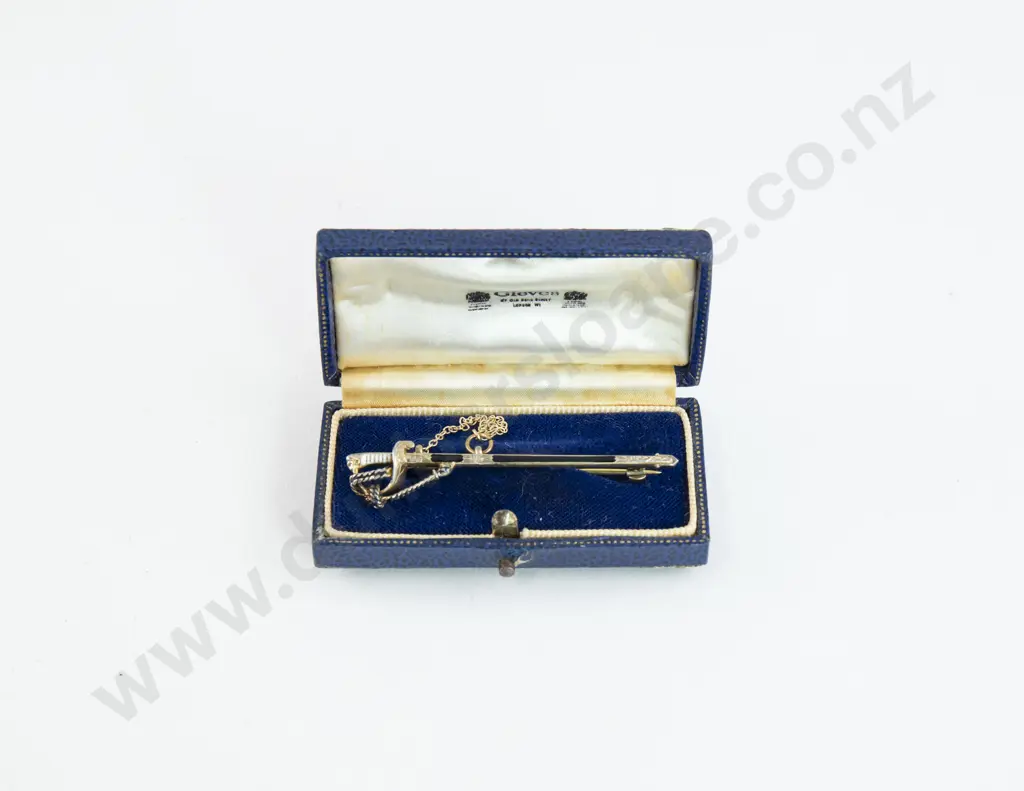 Royal Navy Officer's Sword S/S Gilt and Enamel Sweetheart Brooch Image 1++