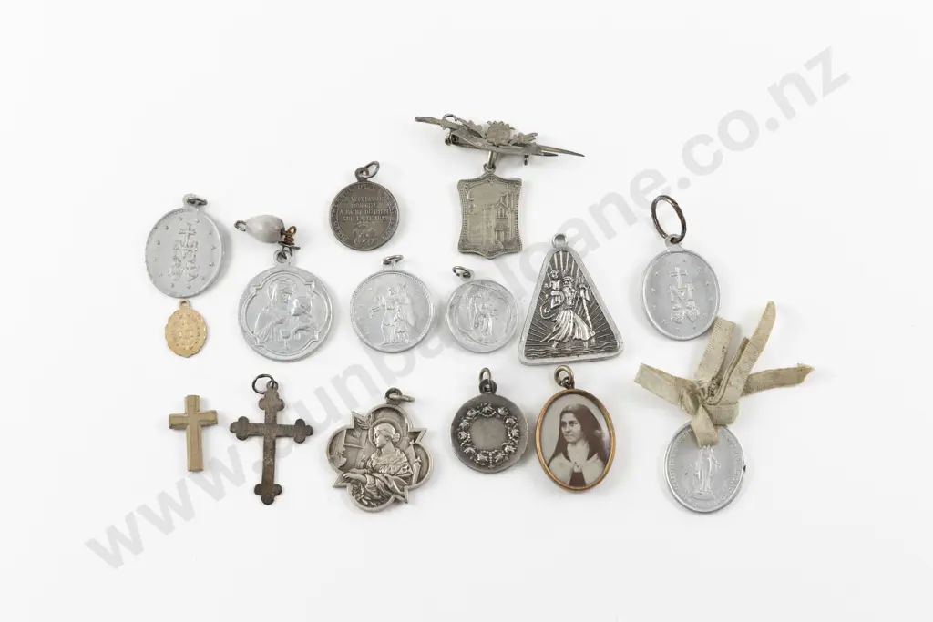 Small Collection Religious Medallions Image 1++