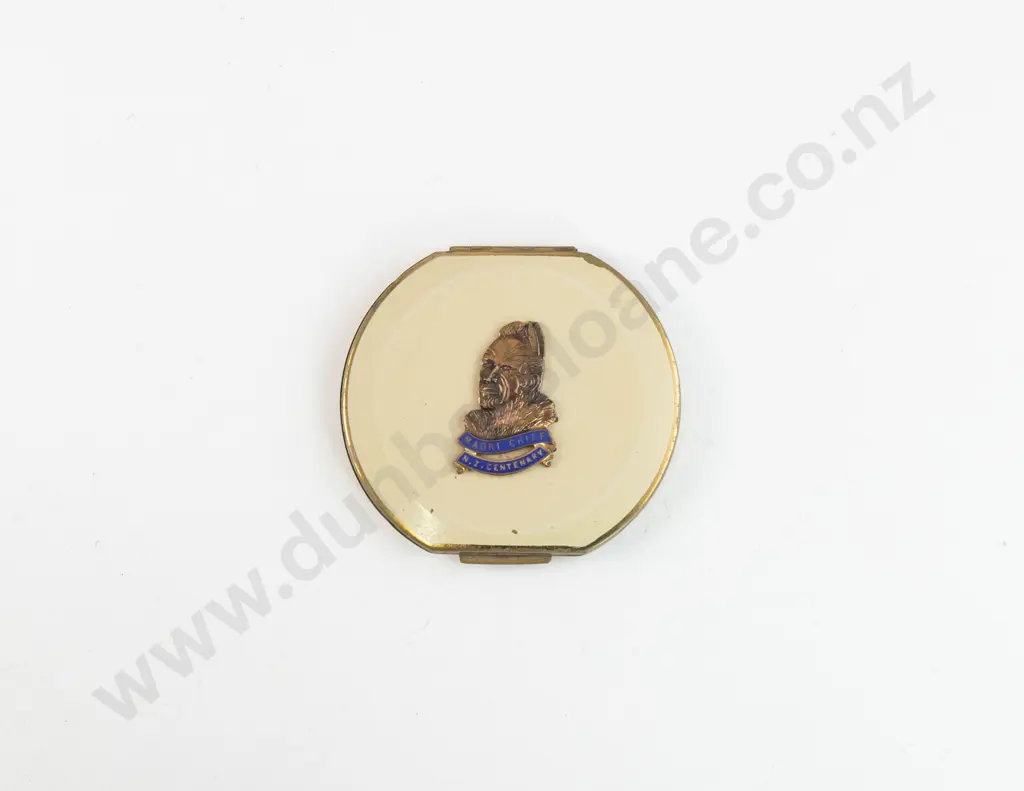 Vintage Compact from the NZ Centenary Exhibition with Maori Chief Portrait Image 1++