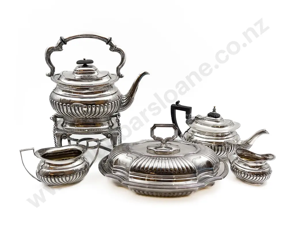 Four Place S/P Tea Set with Associated Tureen Image 1++