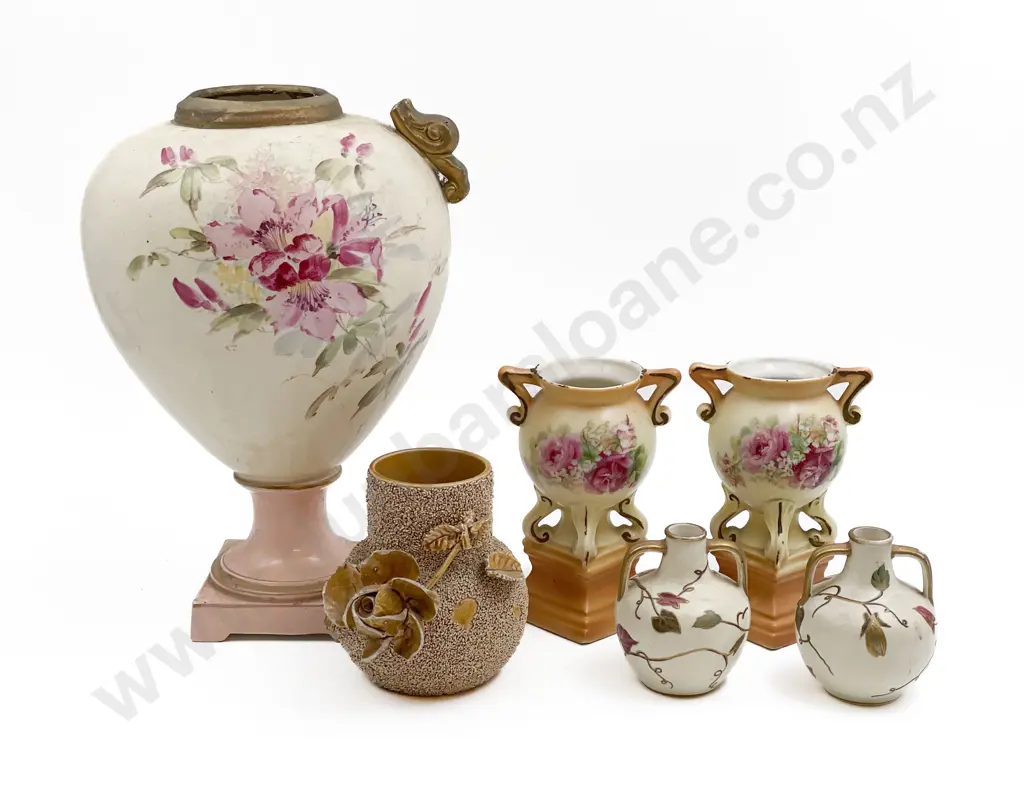 Quantity of Assorted Floral Decorated Vases etc Image 1++