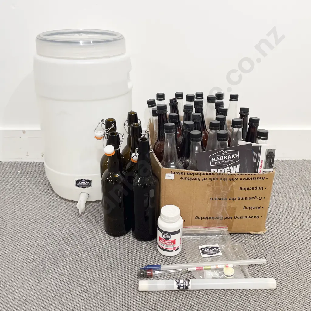 Hauraki Home Brewing Starter Kit Image 1++