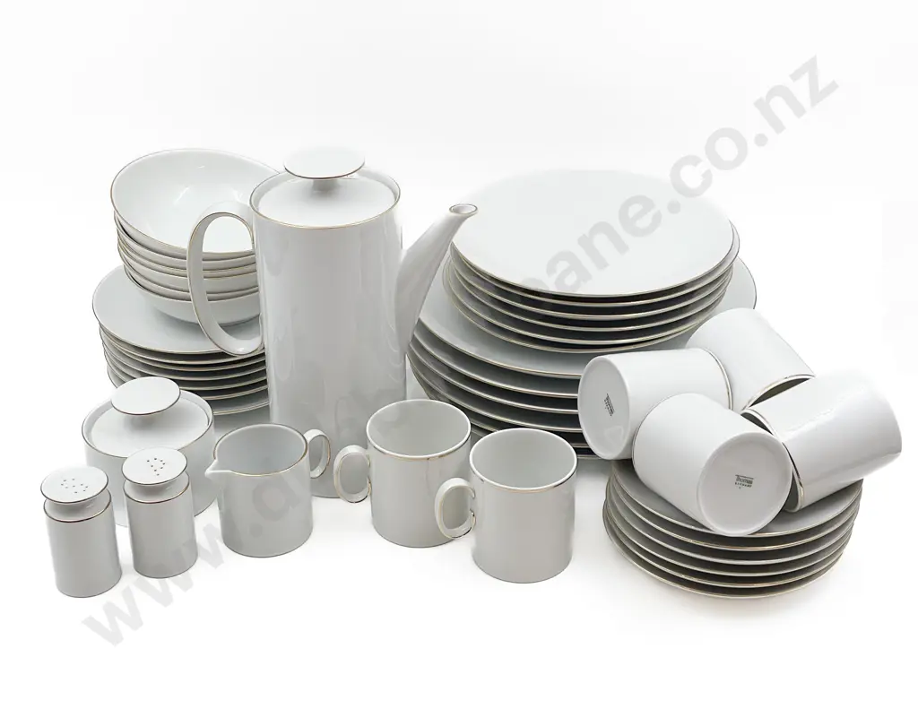 Thomas Part Dinner Set Image 1++