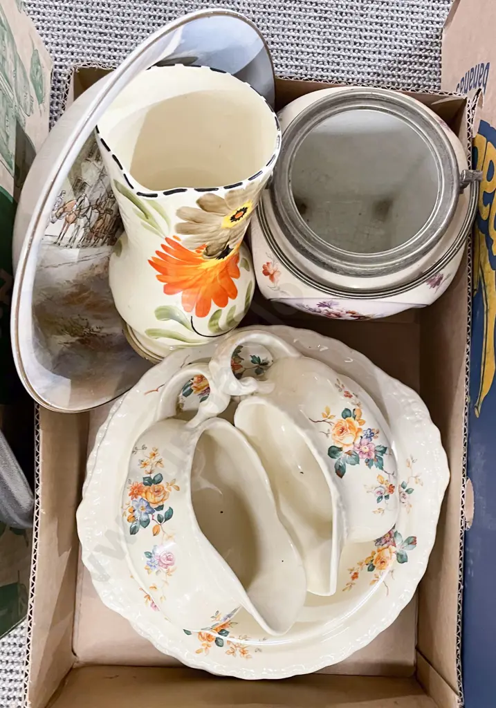 Small Quantity of Assorted Fancy China etc Image 1++