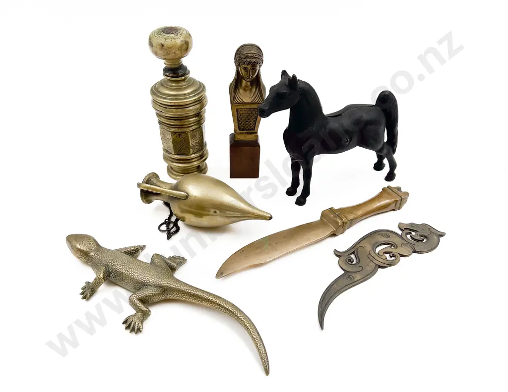 Small Quantity of Assorted Metalware Image 1++