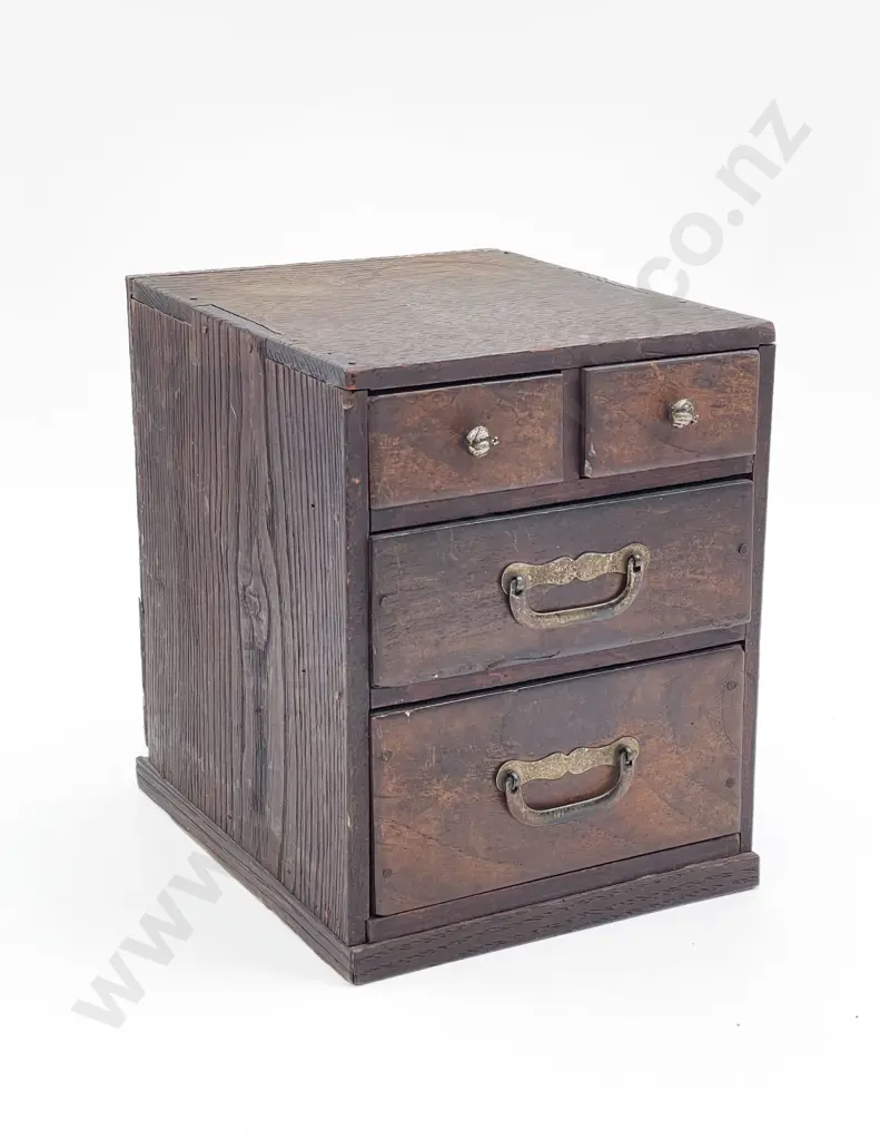 Small Japanese Apprentice Chest Image 1++