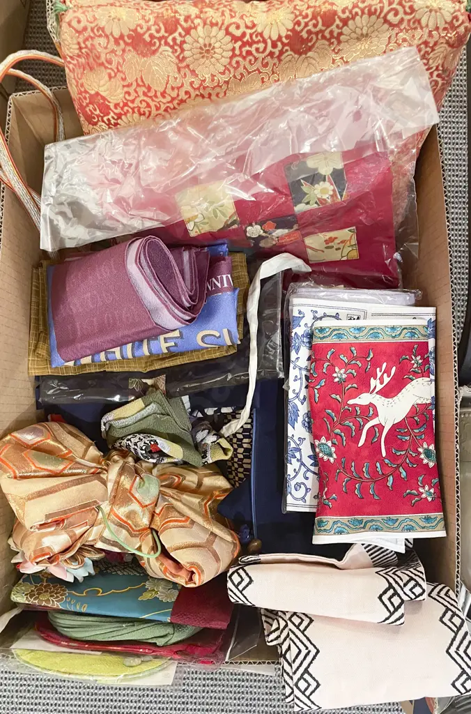 Box of Assorted Asian Artwork and Ornaments etc Image 1++