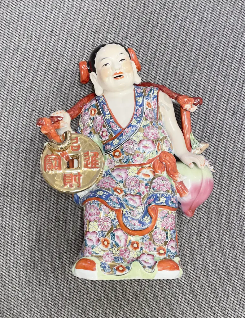 Large Ceramic Chinese Figure Image 1++