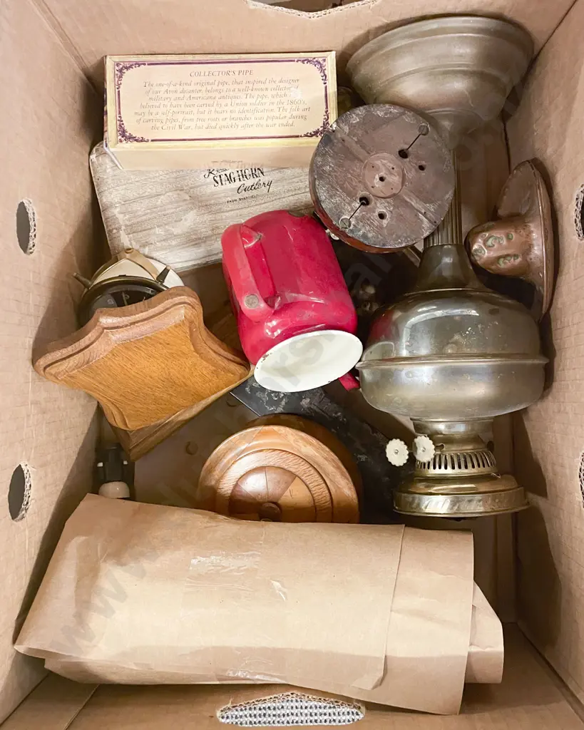 Box of Assorted Vintage Metal and Woodware Image 1++