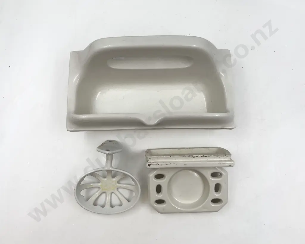 Vintage Ceramic Bath Caddie Together with Soap Holder and Toothbrush Holder Image 1++