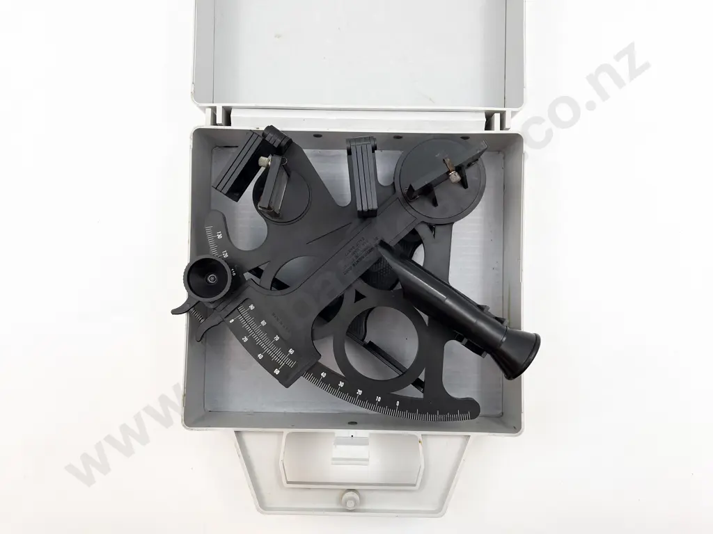 American Made Plastic Sextant in Case Image 1++