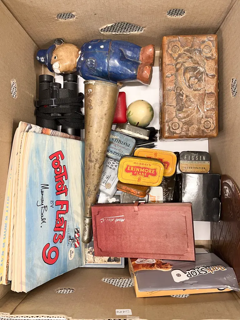 Box of Assorted Vintage Image 1++