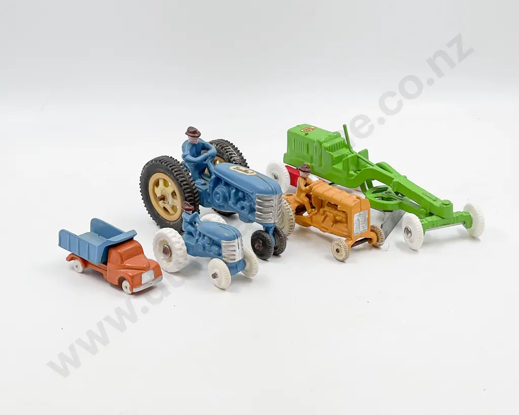 Fun Ho Five Models Image 1++