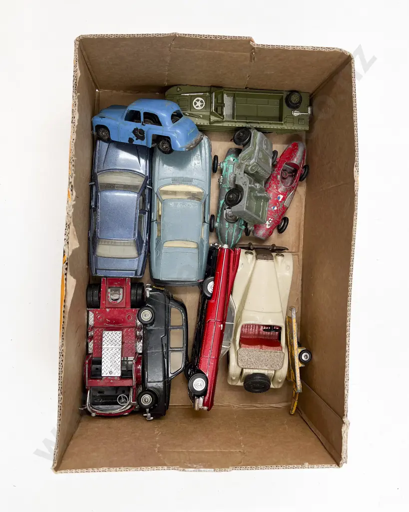 Mixed Corgi and other Diecast Vehicles Image 1++