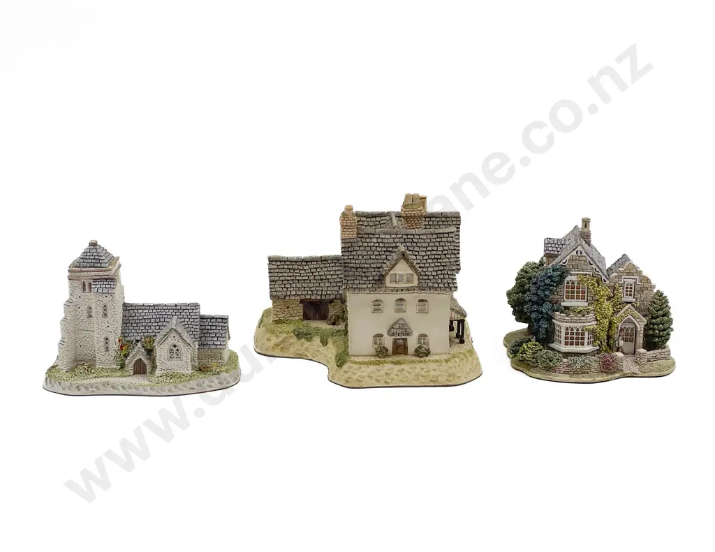 Lilliput Lane Rosemary Cottage with Two Others Image 1++