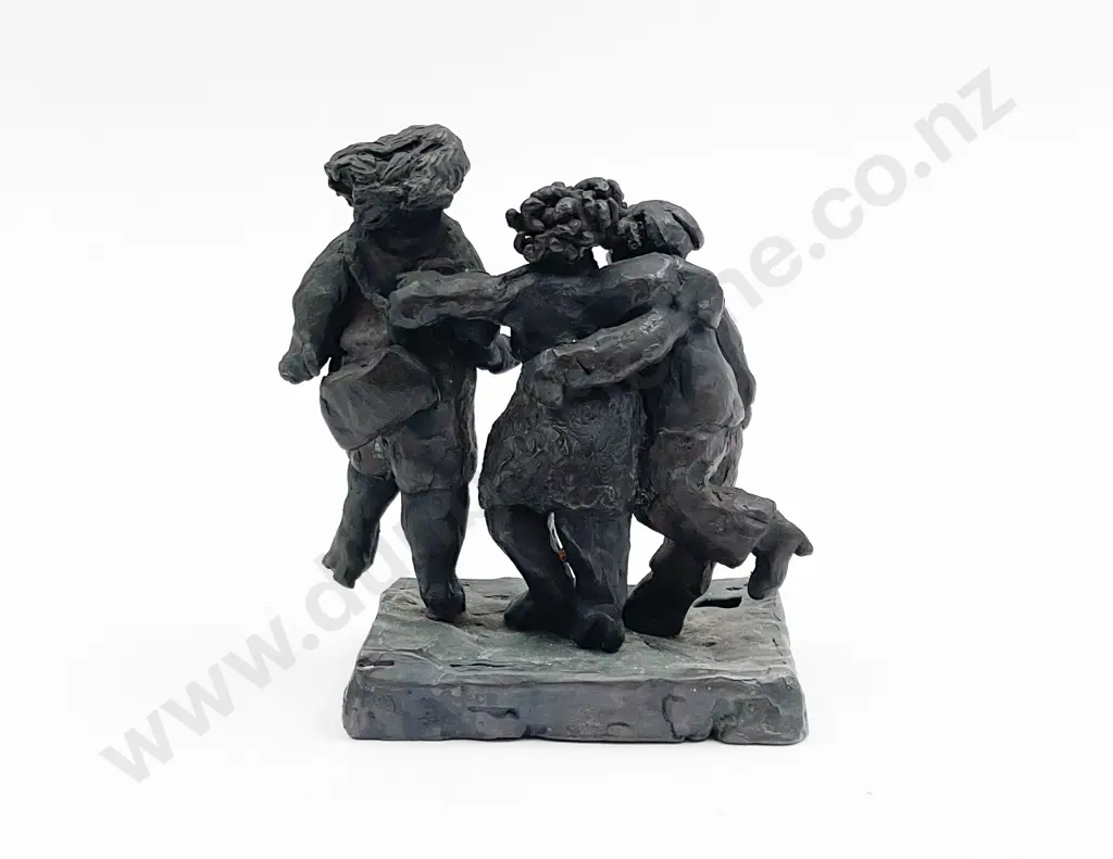 Di.Conway Bronze Figure Group "Girls Night Out" Image 1++