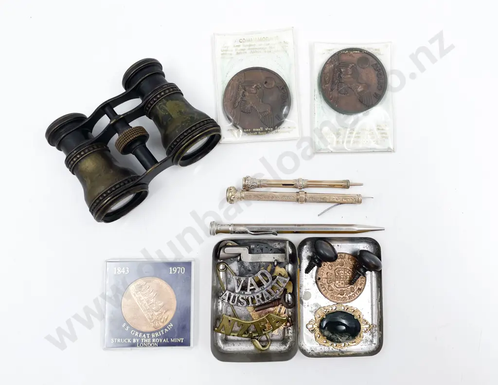 Small Quantity of Assorted Including Badges Comm. Coins etc Image 1++