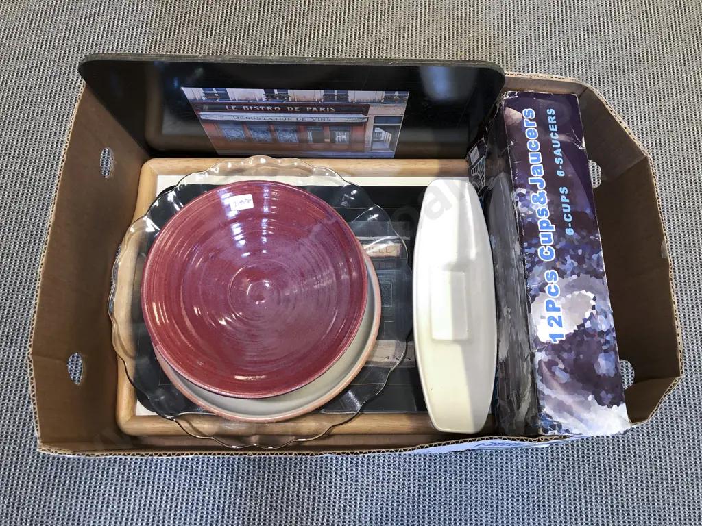 Quantity of Assorted Homewares Image 1++