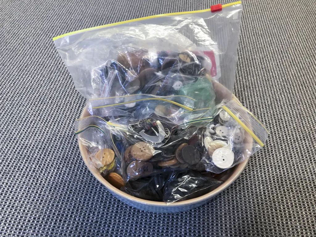 Quantity of Assorted Buttons Image 1++