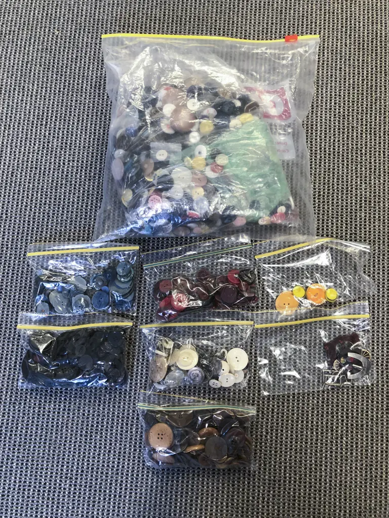 Quantity of Assorted Buttons Image 1++