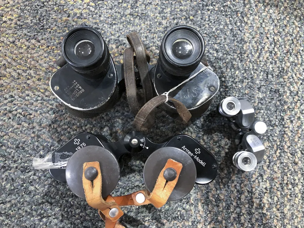 Three Pairs of Vintage Binoculars with Twelve Books on Binoculars and Optics Image 1++