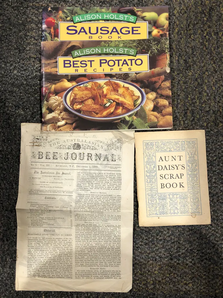 Two Small Signed Alison Holst Cook Books With Signed Aunt Daisy's Scrap Book Image 1++