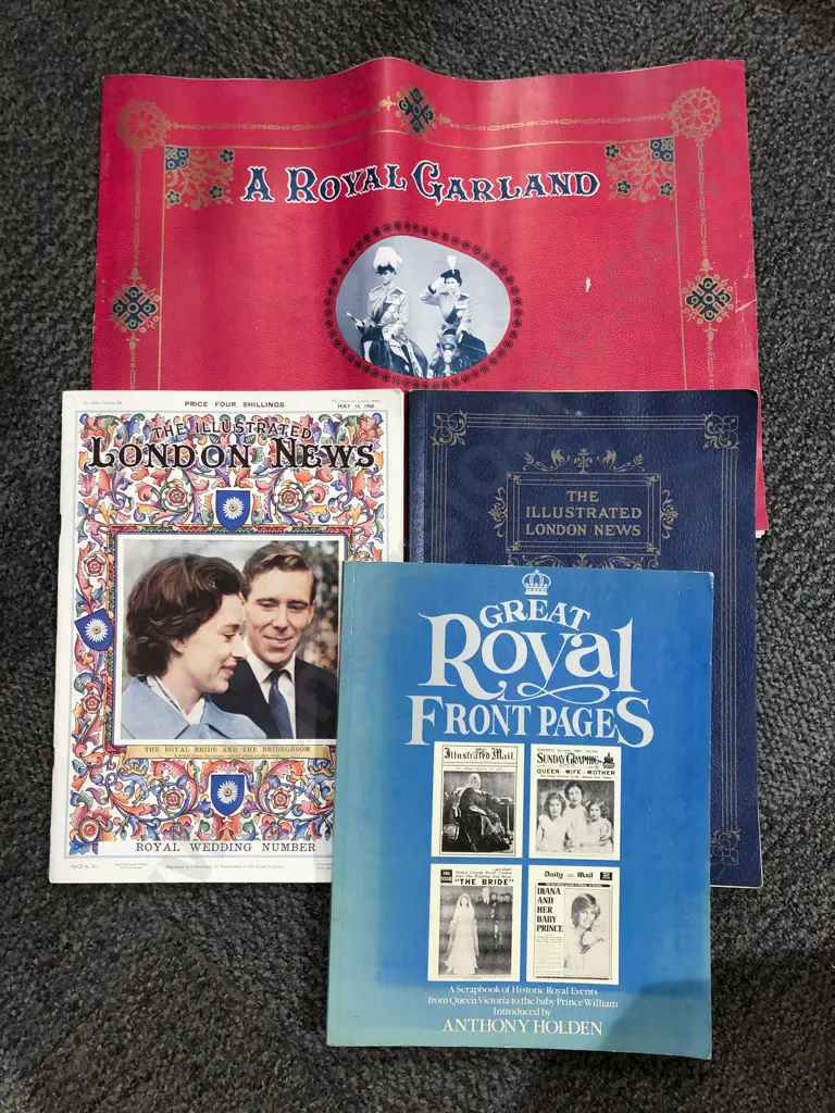 Quantity of Assorted Royal Periodicals and Ephemera etc Image 1++