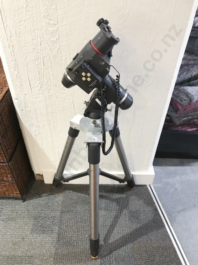 Sky Watcher HEQ5 Mount and Celestron Tripod Image 1++