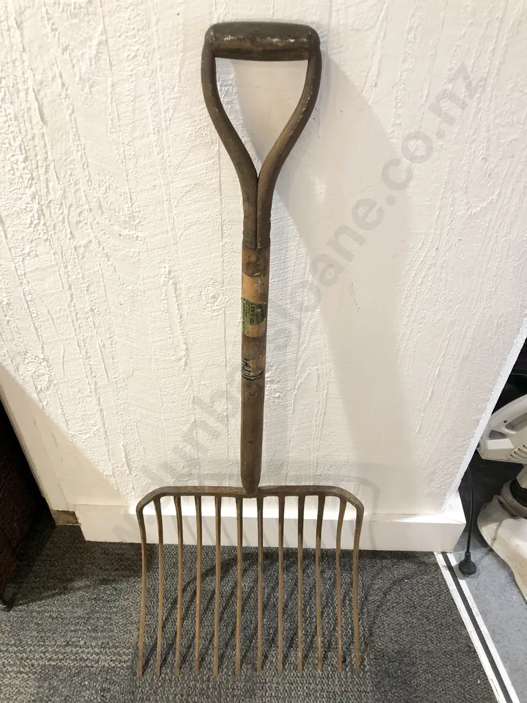 Vintage Twelve Tyne Garden Fork Image 1++