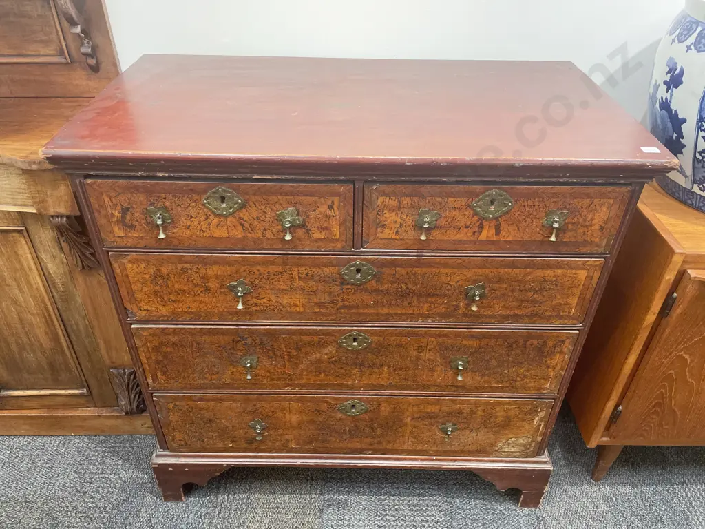 Geo III Flat Front Chest Image 1++