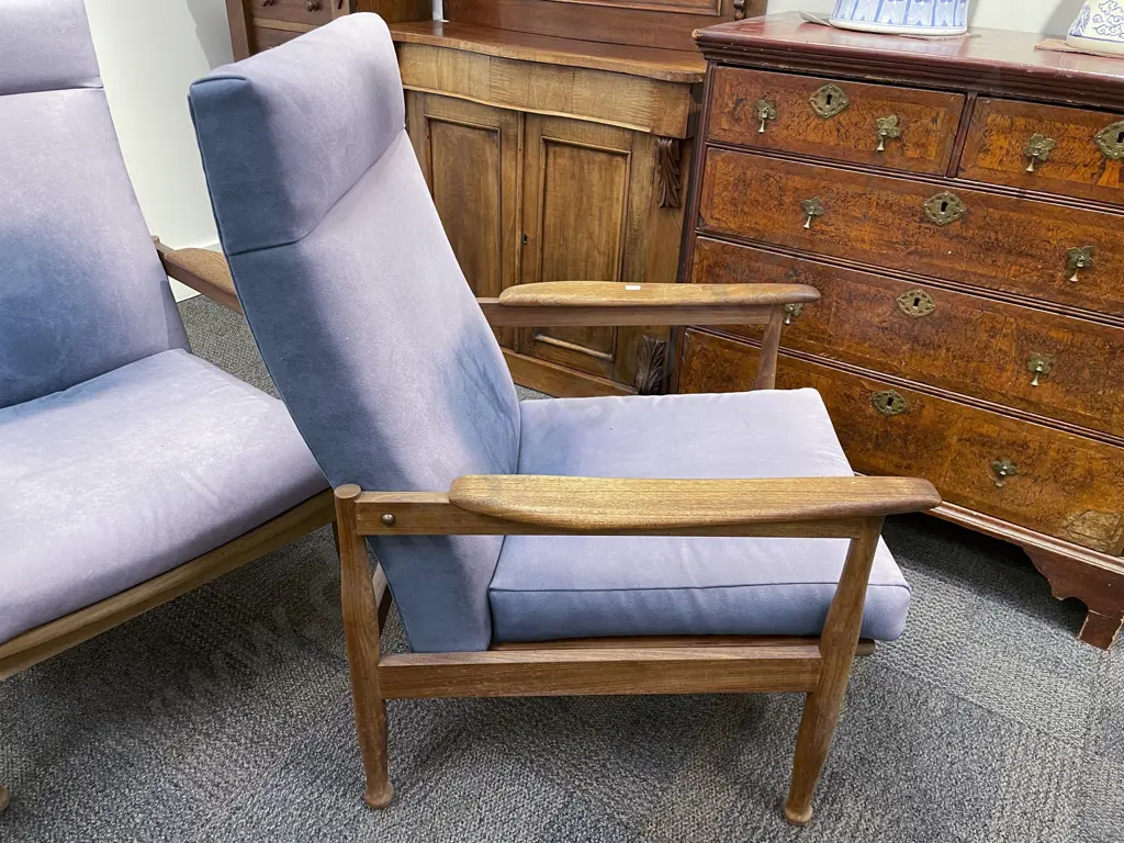 Pair of Mid-Century Easy Chairs Image 1++