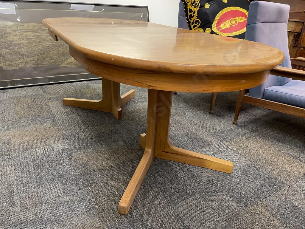 Modern Extension Dining Table Image 1++
