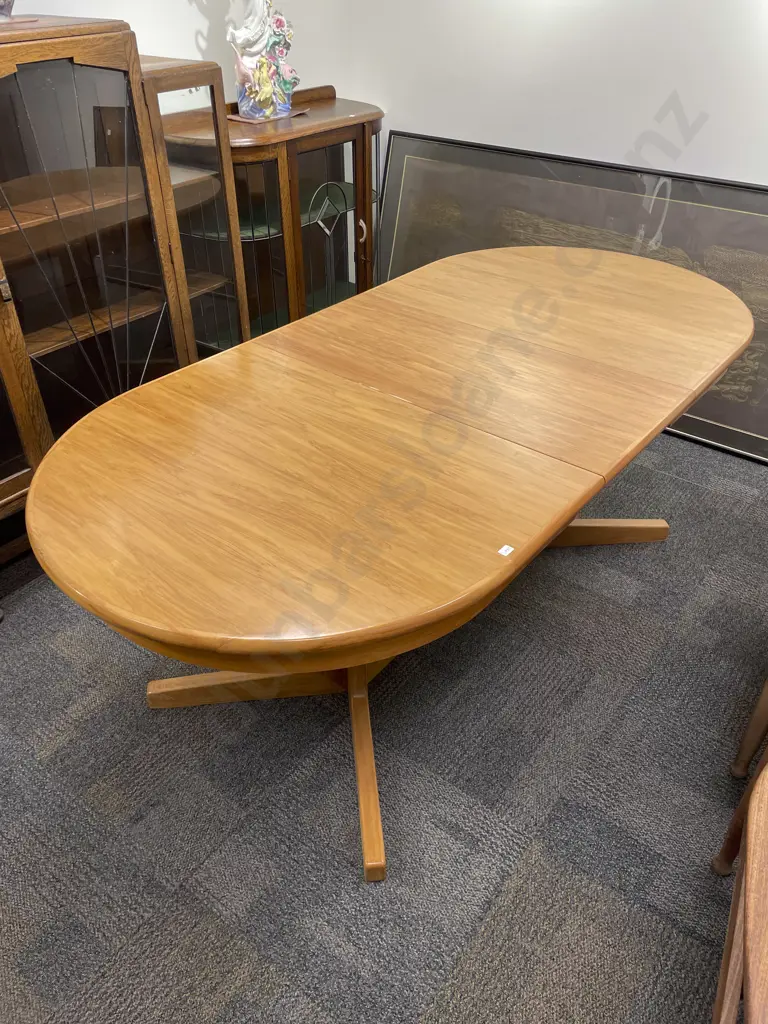 Modern Extension Dining Table Image 1++