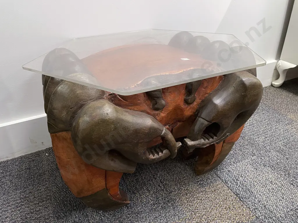 Crab Form Coffee Table with Perspex Top Image 1++