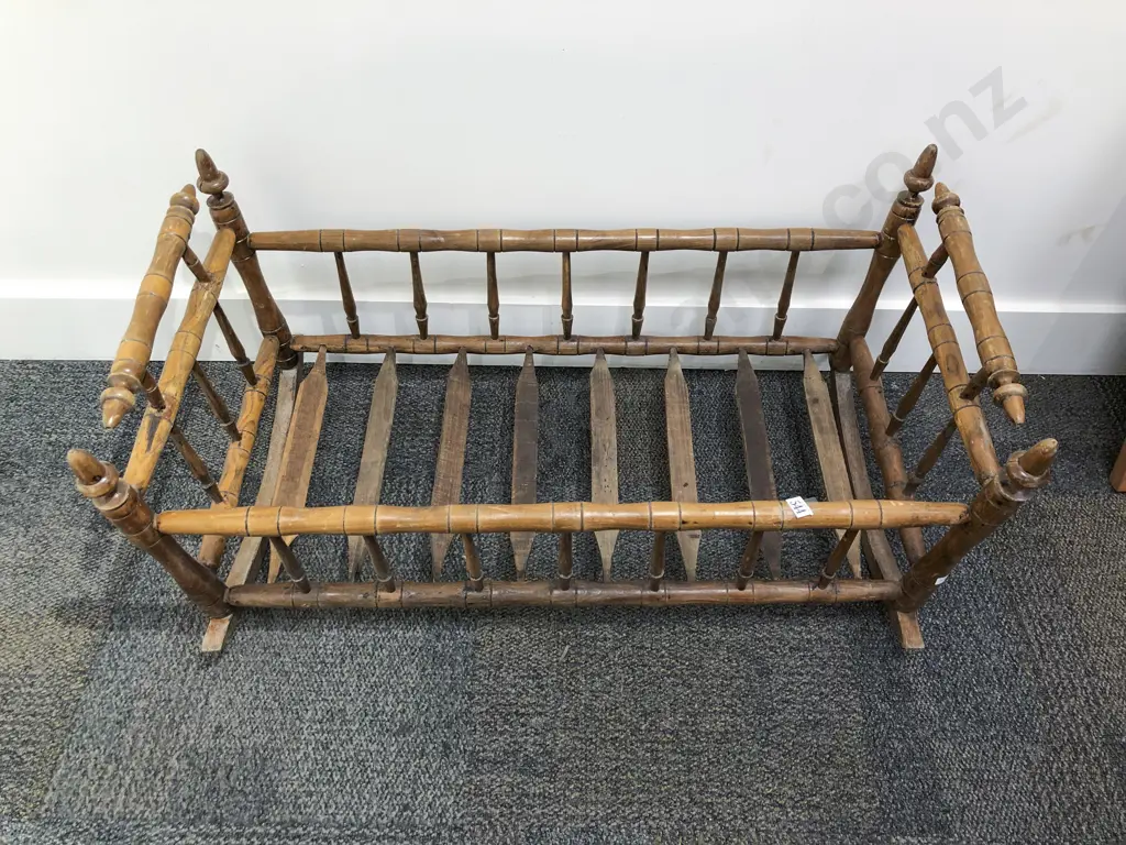 Antique Rocking Crib Image 1++