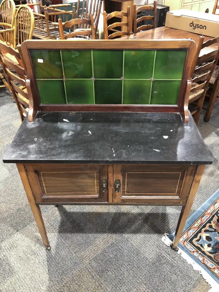 Tile Back Wash Stand Image 1++