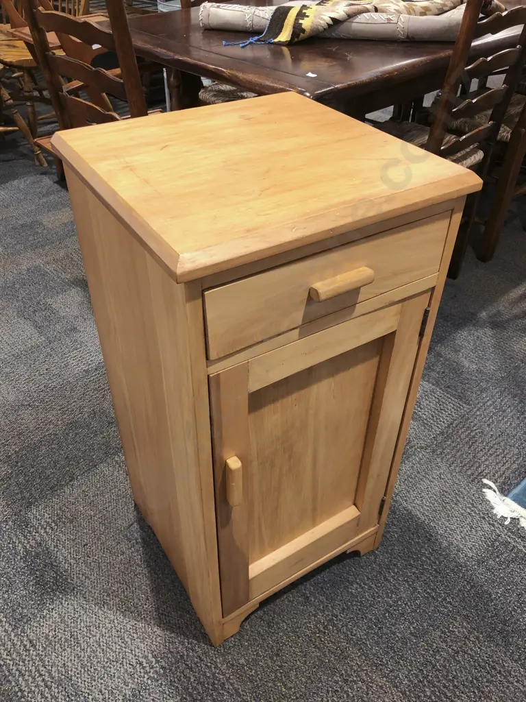 Single Drawer Bedside Cabinet Image 1++