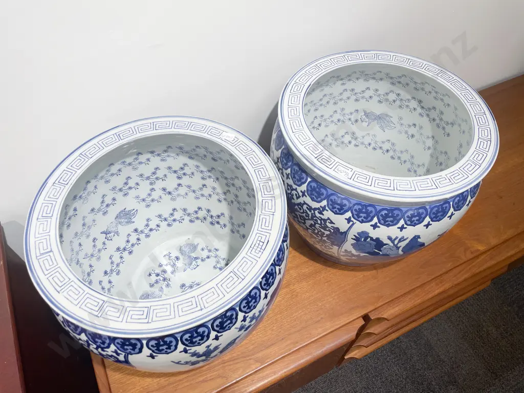 Pair of Blue and White Hibachi Image 1++