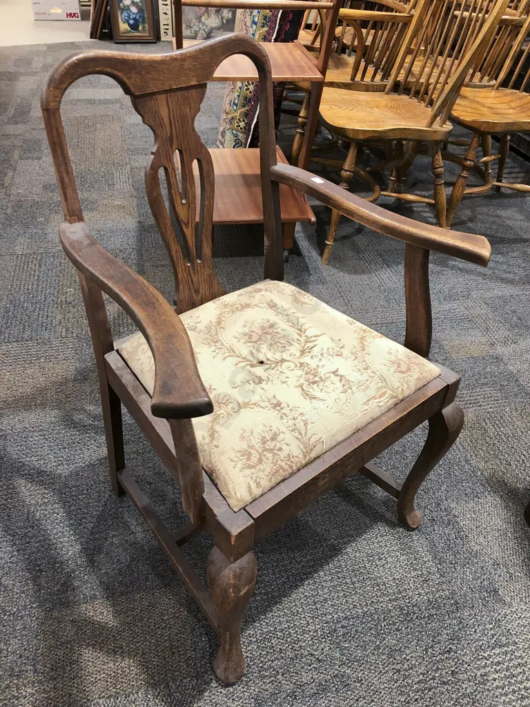 Oak Open Armchair Image 1++